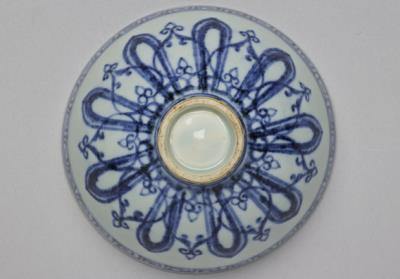 图片[3]-Teacup in underglaze blue with lotus petal decor, Ming dynasty, Yongle reign (1403-1424)-China Archive